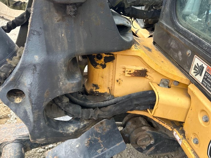 2014-deere-60g-image-14