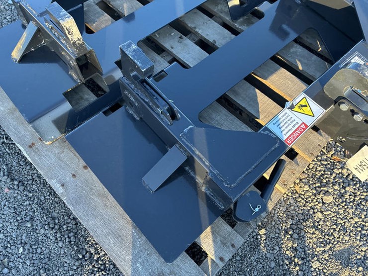 #115414-•-skidsteer-mt-3pt-hitches-image-6