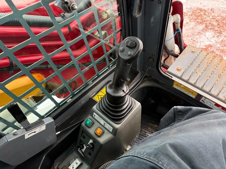 takeuchi-tl12-image-35