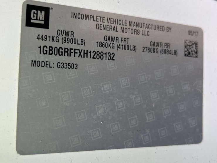 2017-chevrolet-express-3500-image-5