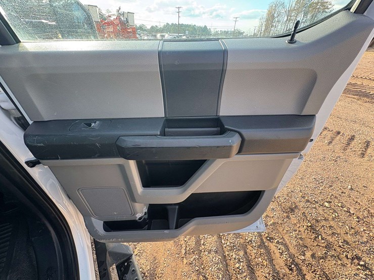 2020-ford-f250-sd-image-21