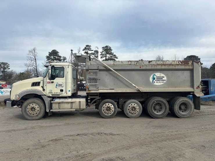 2019-mack-gr64b-quad/a-dump-truck-image-4