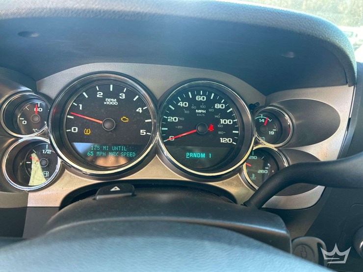 2014-chevrolet-silverado-2500hd-image-12