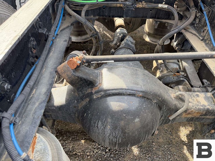 2017-freightliner-cascadia-125-image-23