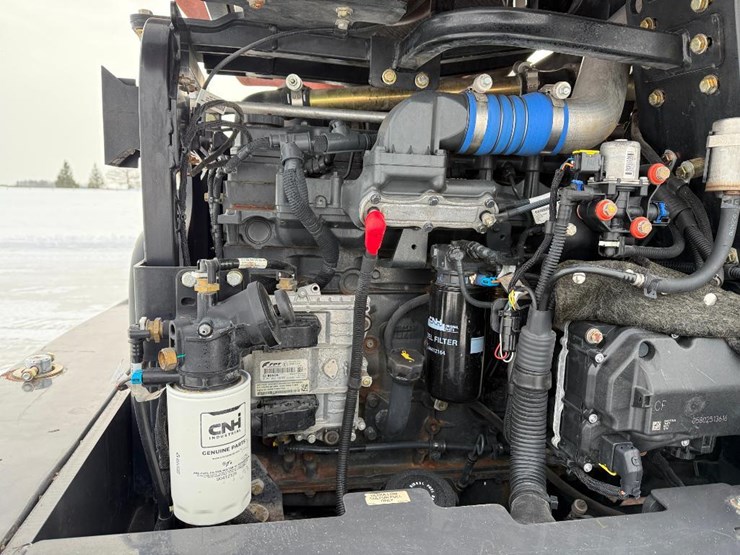 2019-case-621g-xt-image-52