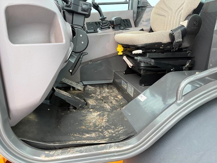 2016-case-221f-image-40