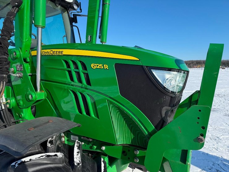 john-deere-6125r-image-40
