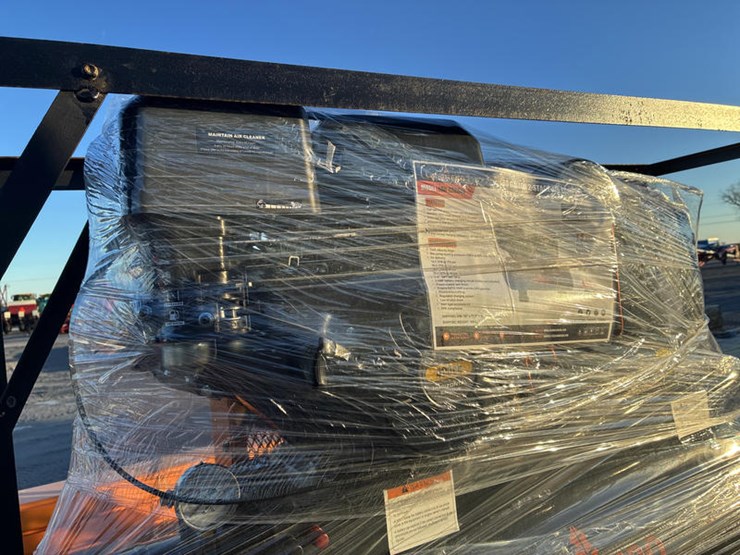 #115404-•-40-gal-2-stage-air-compressor-image-4