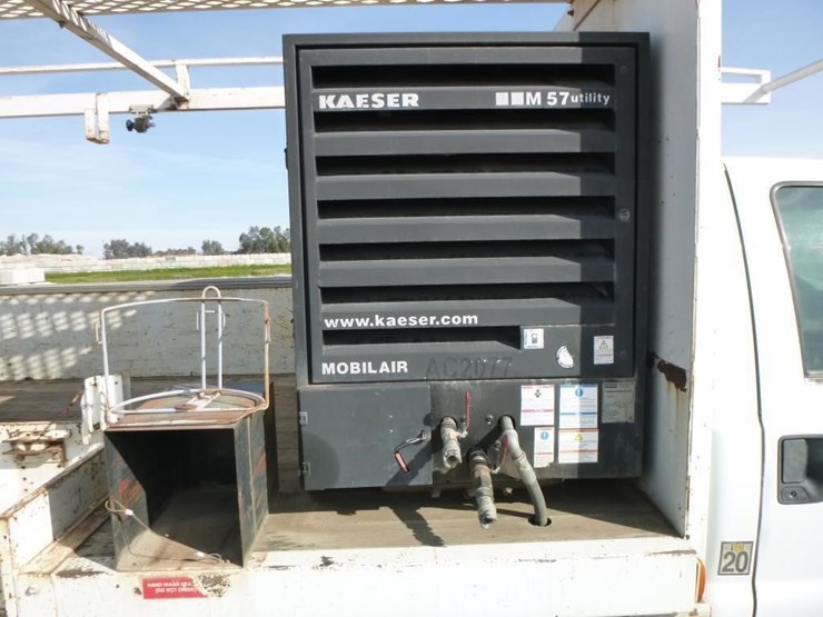 2011-ford-f550-image-14