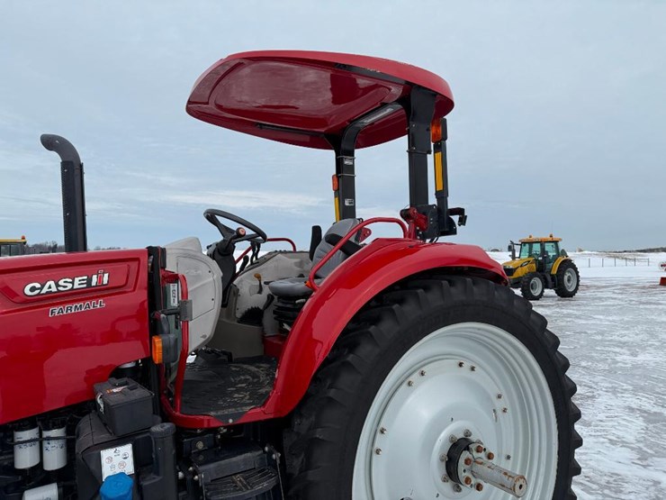 case-ih-farmall-140a-image-15