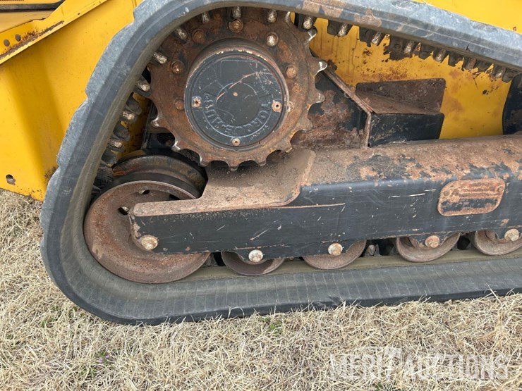 2018-deere-333g-image-29