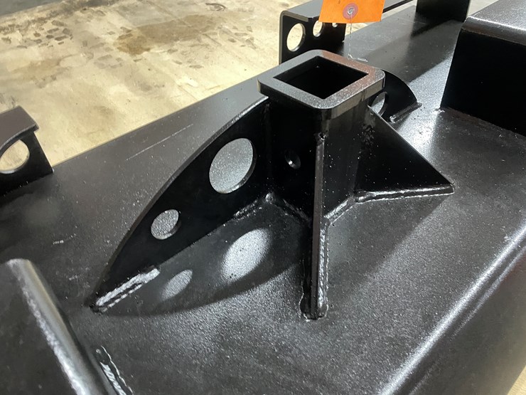 #2483-•-skid-steer-receiver-hitch-plate-with-chain-buckets-image-14