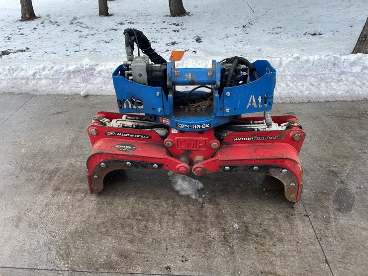 #164-•-cmp-hg-82-mini-excavator-rotating-clam-image-1