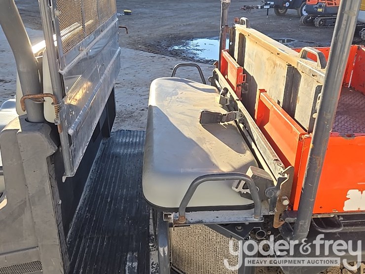 2012-kubota-rtv1140cpx-image-41