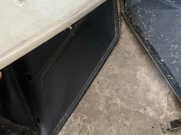 (4)-grain-hoppers,-all-are-good-shape,-winner-takes-all-4-image-6