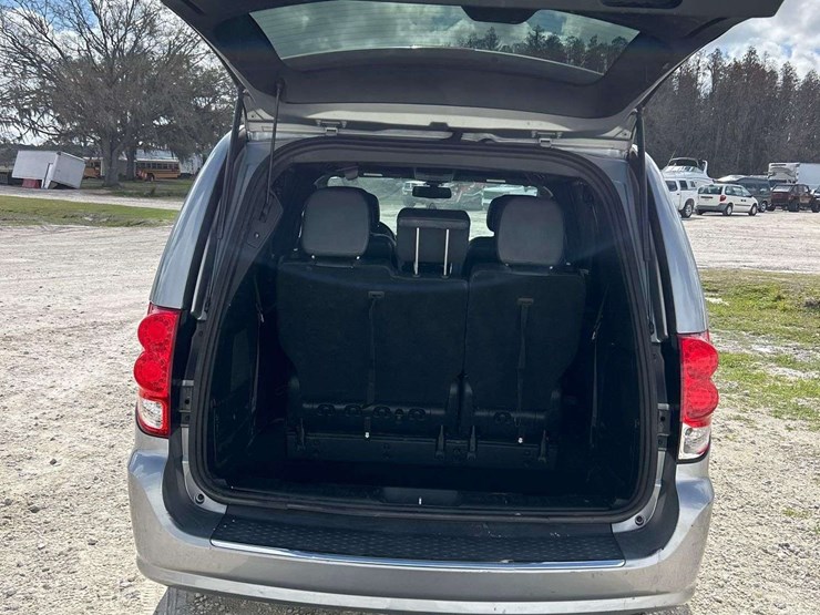 2019-dodge-grand-caravan-image-21