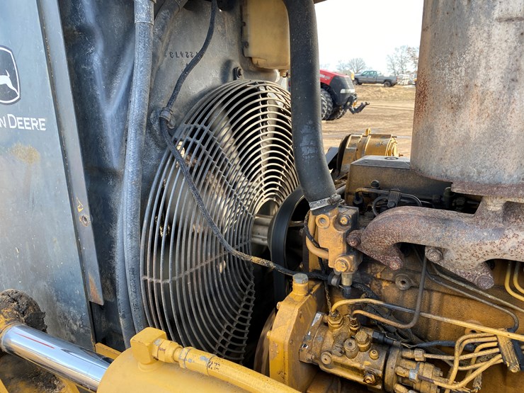 2004-deere-700h-lgp-image-26
