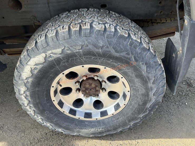 2002-chevrolet-silverado-2500-image-16