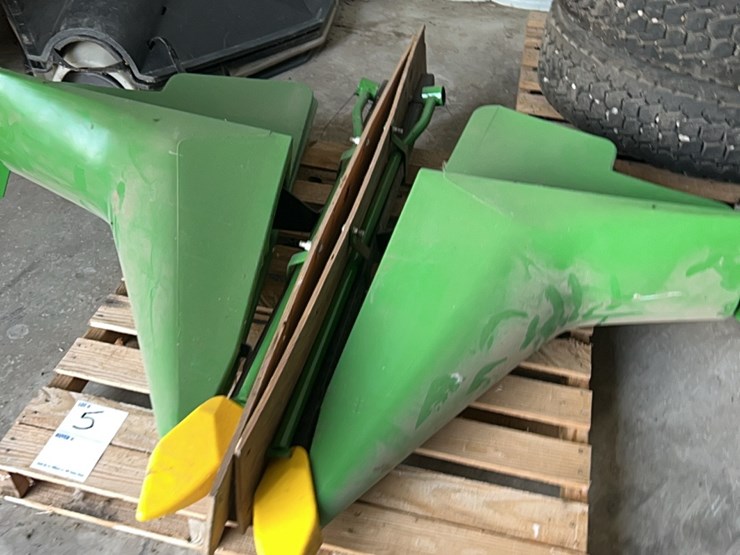 (2)-john-deere-poly-dividers-image-6