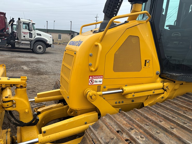 2021-komatsu-d39-image-7