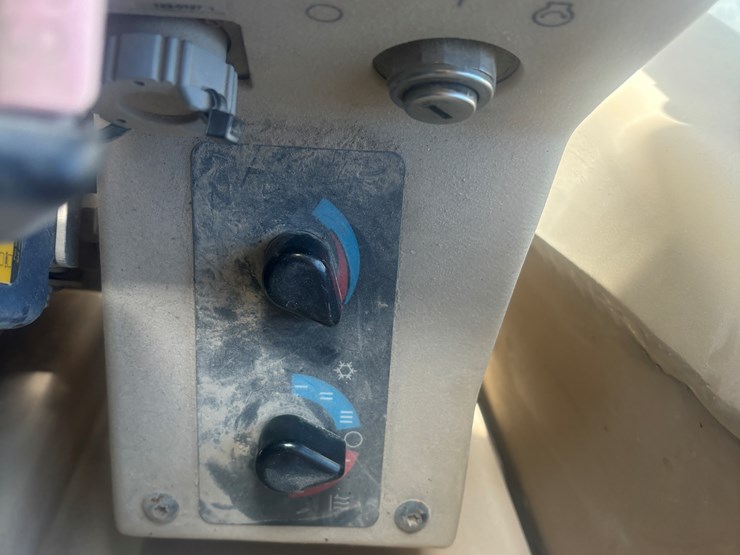 caterpillar-140h-vhp-image-36