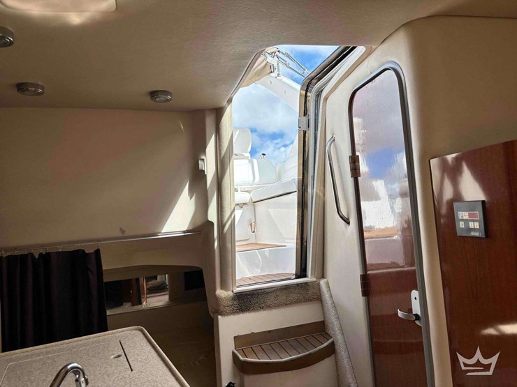 2007-regal-30-express-cruiser-boat-with-t/a-trailer-image-27