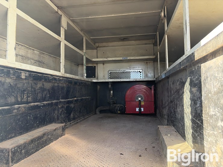 2001-international-4700-image-19