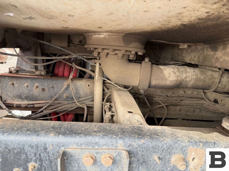 1993-freightliner-fld112-image-14