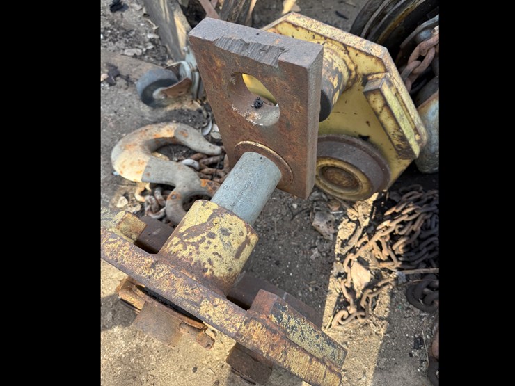 #38-•-heavy-duty-beam-trolly-image-1