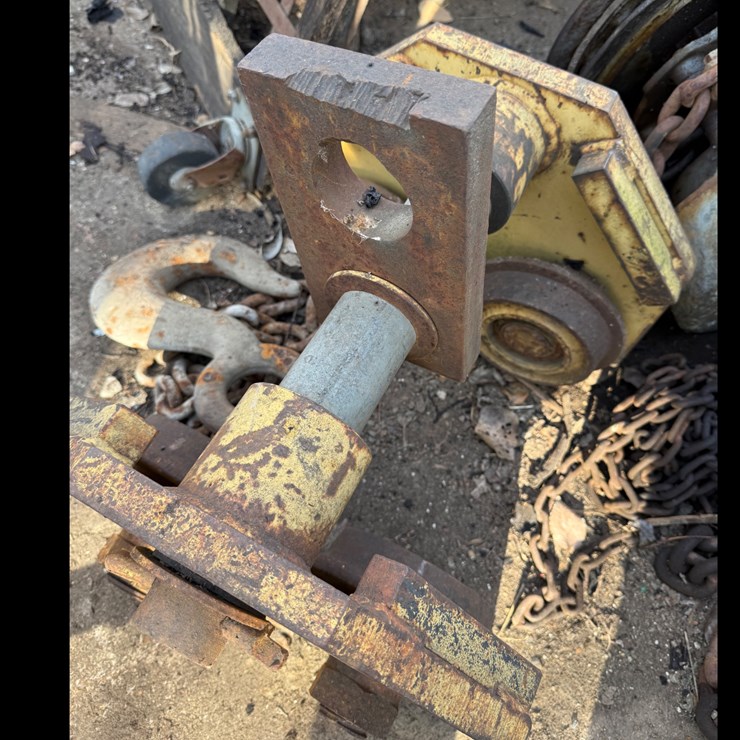 #38 • Heavy duty beam trolly