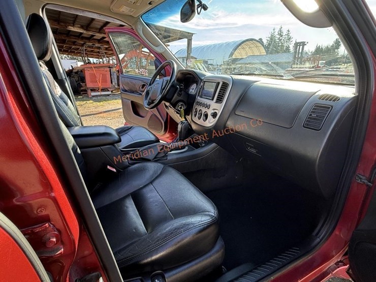 2005-ford-escape-image-31