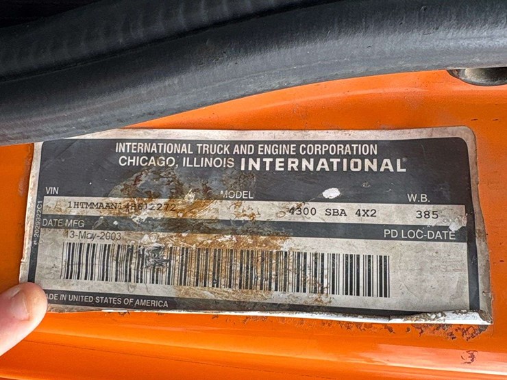 2004-international-durastar-4300-image-42