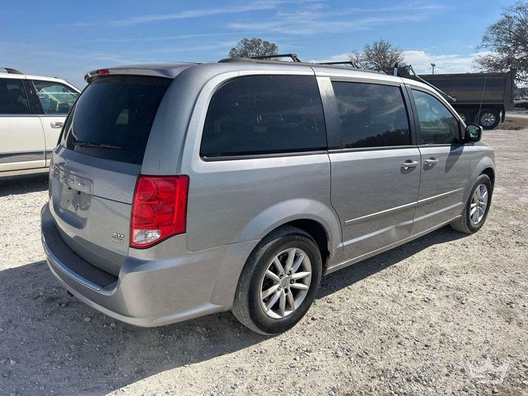 2014-dodge-grand-caravan-image-3