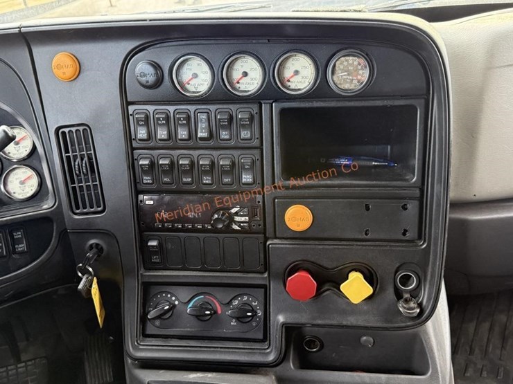 2017-international-prostar-image-29