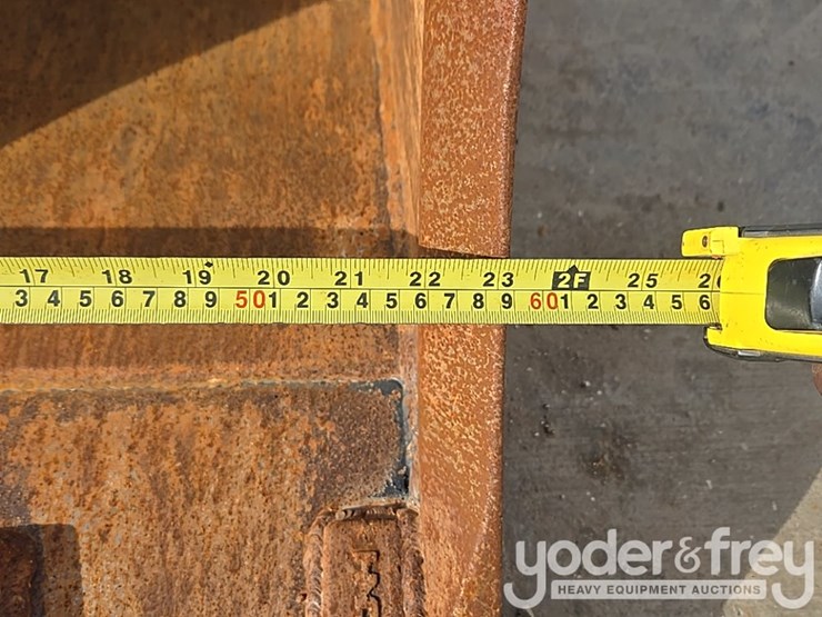 2022-case-590sn-image-18