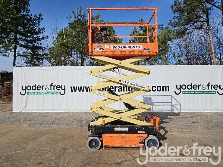 2017-jlg-1932r-image-23