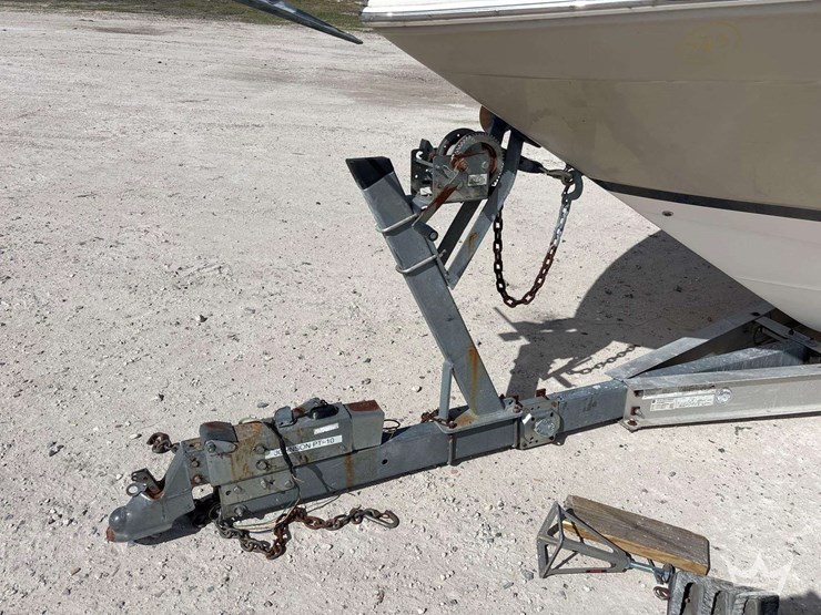 2007-regal-30-express-cruiser-boat-with-t/a-trailer-image-65