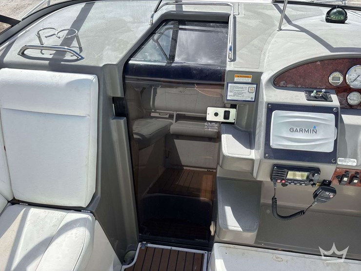 2007-regal-30-express-cruiser-boat-with-t/a-trailer-image-61