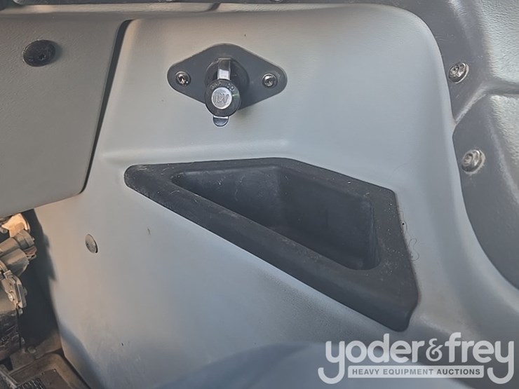 2021-deere-460e-image-92