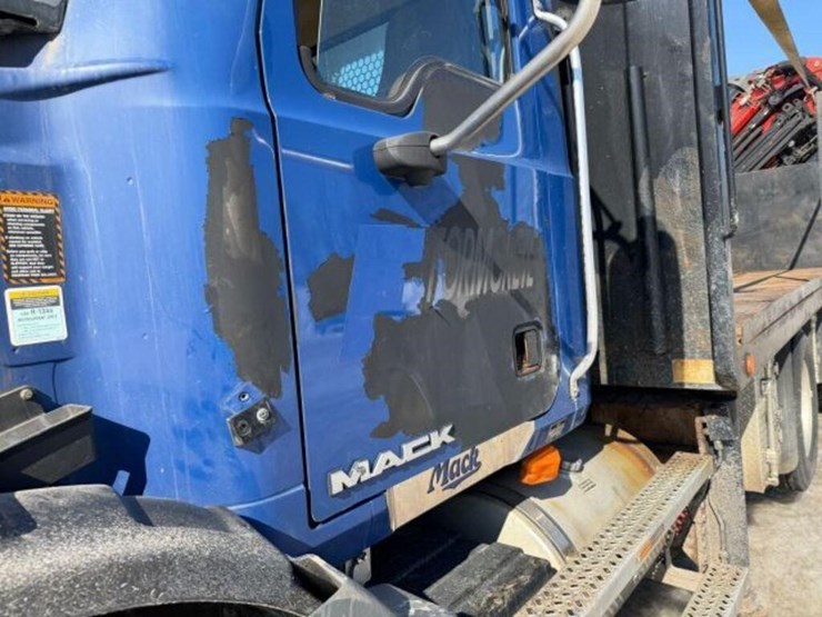 2008-mack-gu813-tri/a-boom/flatbed-truck-1m2ax16c9-image-74