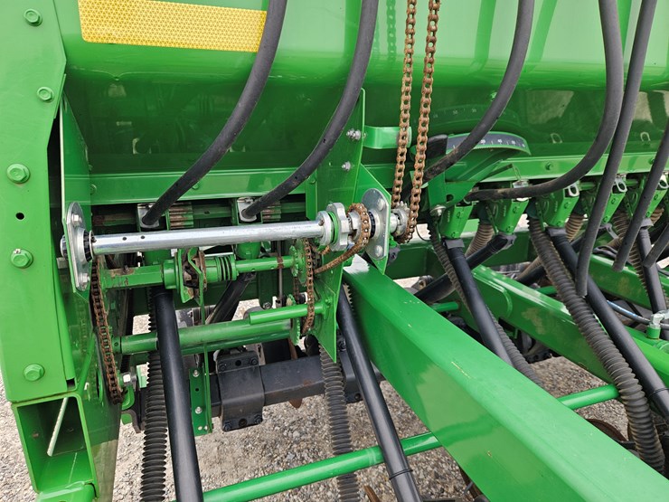 2018-john-deere-1590-image-6