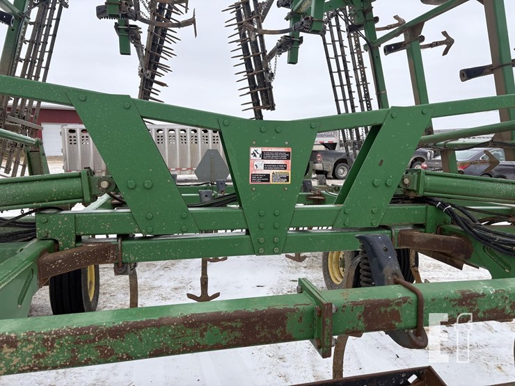 john-deere-2210-image-5