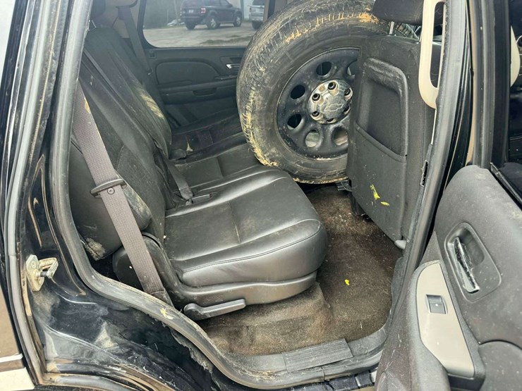 2009-chevrolet-tahoe-image-12