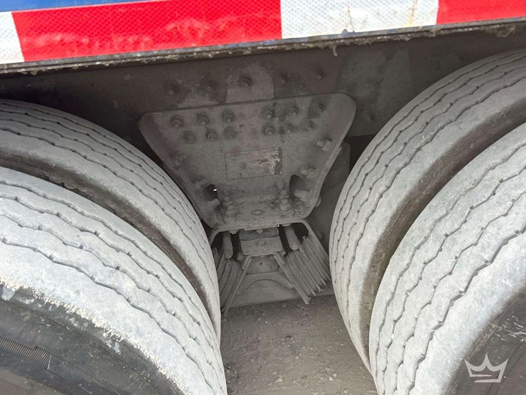 2017-peterbilt-320-image-22