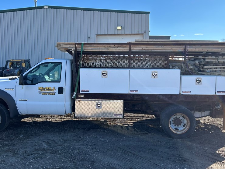 2005-ford-f550-image-2