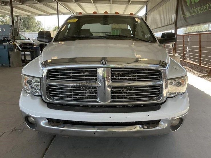 2005-dodge-ram-3500-image-3