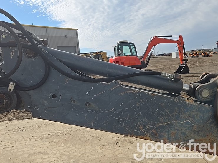 2010-deere-310sj-image-64