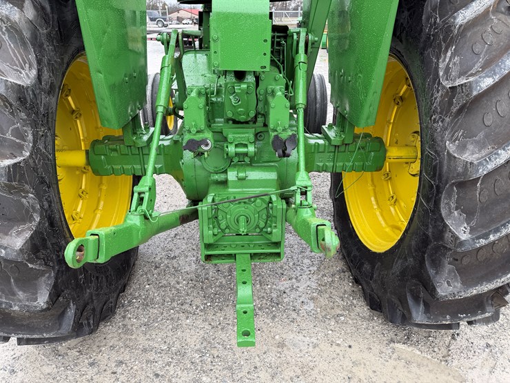 1972-john-deere-4320-image-12