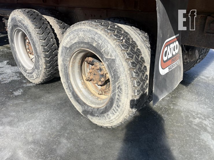 1984-ford-l8000-image-14