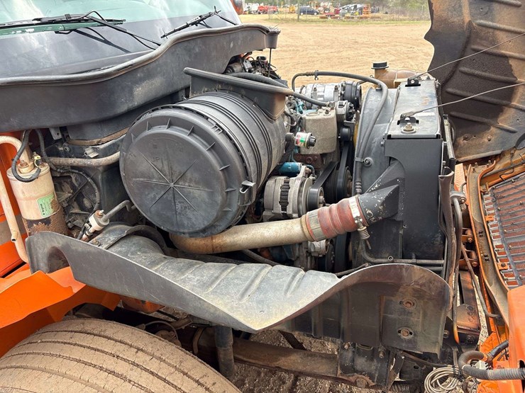 2004-international-durastar-4300-image-38